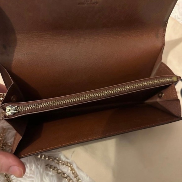 Louis Vuitton monogram wallet crossbody - Picture 3 of 6